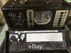Zenith 7G605 sailboat vintage shortwave radio, restored condition. Like a Bomber