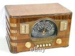 Zenith 7s529 7-S-529 Table Top Broadcast Shortwave Radio 1940's Art Deco