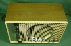 Zenith AM-FM Vintage Tabletop Tube Radio Plays S-46351- FOR REPAIR 19E023