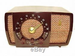 Zenith Art Deco Bakelite Plastic Case AM FM Tube Radio Model R723 Works Great
