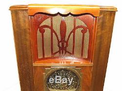Zenith Art Deco Tombstone Wood Case AM SW Tube Radio Model 6S27 Works Great