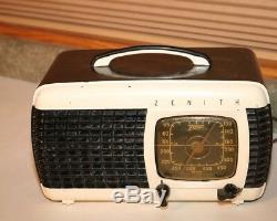 Zenith Bakelite Radio 6D520 W