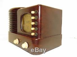 Zenith Beehive Art Deco Bakelite Plastic Case AM Tube Radio Model 6D312. Rare