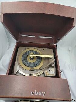Zenith COBRA-MATIC Strobescopic Tube Radio Phonograph Record Player