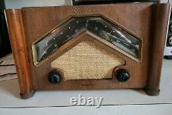 Zenith Consol-Tone Wooden Cabinet Radio Model 6-D-029 Six Tube 1946