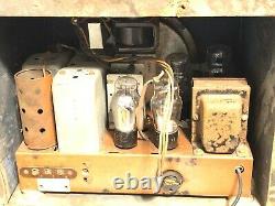 Zenith Cube Table Radio R553141, rough. For parts or restoration