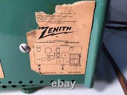 Zenith Deluxe Model K518 Am radio 1952 Owl Eye Brilliant Green
