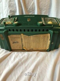 Zenith Early 1950 Green Bakelite S-20558 Tabletop Radio with Clock-Works