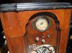 Zenith Floor Model Antique Tube Radio Wood Console Super Heterodyne 970 1935