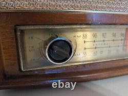 Zenith G730 1950s AM/FM Tube Radio With Phono Input