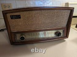 Zenith G730 1950s AM/FM Tube Radio With Phono Input