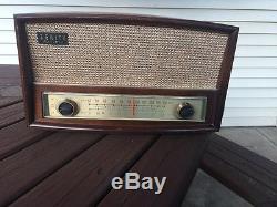 Zenith G730 Vintage Wood Cabinet AM/FM Tube Radio Tabletop Works Great Condition