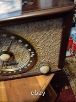 Zenith High Fidelity 1956 Tube Radio Model B835 Read Description