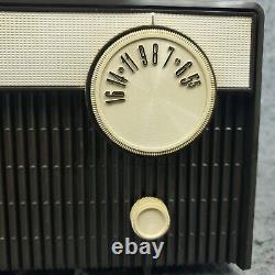 Zenith J506C Tube Radio AM Vintage 1960's MCM Black Tabletop Tested Works