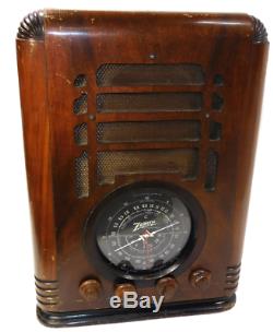 Zenith Model 5S127 Wood Cased Vintage Tombstone Tube Radio
