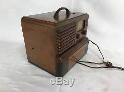 Zenith Model 5g403 Portable Radio