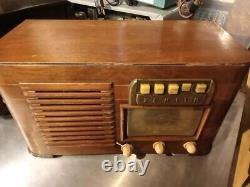 Zenith Model 6s-527 Radio Shortwave Receiver With Pushbuttons