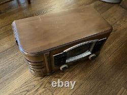 Zenith Model 7S633 Antique Radio 1941 WORKS! Automatic Tuning