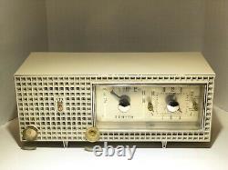 Zenith Model A519W Alarm Clock Radio Plastic Vintage Tube Radio