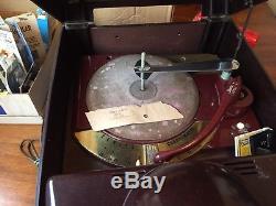 Zenith Model H 664 Cobramatic Radio Phonograph Bakelite Cabinet Tabletop