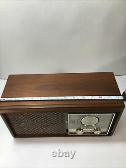Zenith Model M730 AM/FM Vintage Retro Tube Radio MCM Mid Century