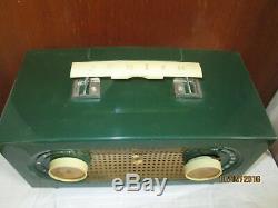 Zenith Model R5111 AM Tube Radio
