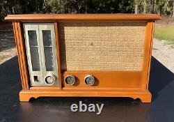 Zenith Model X334 AM/FM Long Distance Tube Radio 1946-1951 Serviced Wood Cabinet