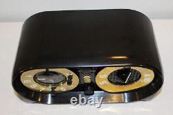 Zenith Owl Eye Model G-516-Y Chassis 5G03 5 Tube AM Clock Radio 1950 Nice