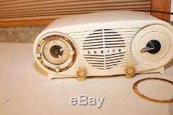 Zenith Owl Eyes Bakelite Clock Radio