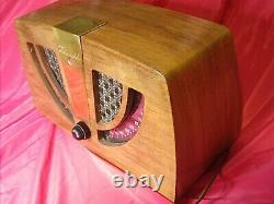 Zenith Radio 6 tube Eames 6D030 Restored and Refinished. Take a look