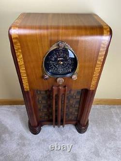 Zenith Radio 6s254 / Guitar Amplifer