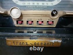 Zenith Super Trans Oceanic Radio Model H-500 (1956)