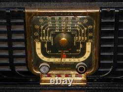 Zenith The Royalty Of Radio tube radio Display Object Vintage Radio made in usa