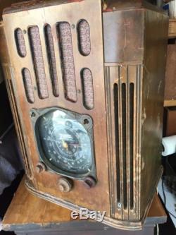 Zenith Tombstone Radio 1937 10-S-130