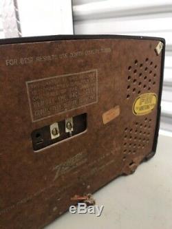 Zenith Tone Register FM100 Radio Model 7H820-Z