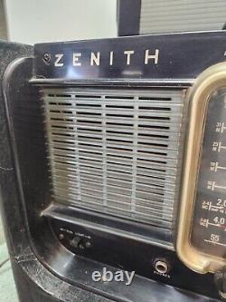 Zenith Trans-Oceanic Wave Magnet Tube Radio Model T600