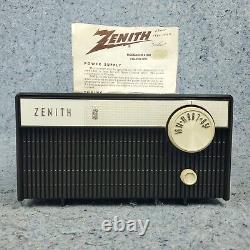 Zenith Tube Radio J506C AM Vintage 1960's MCM Black Tabletop Tested Works