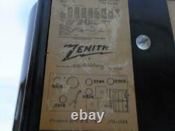 Zenith Vacuum Tube Radio the OWL Made in USA Model L515 1954