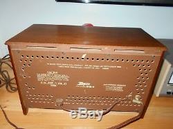 Zenith Vacuum Tube Table AM FM Radio Wood Cabinet Restored Natural Wicker K731