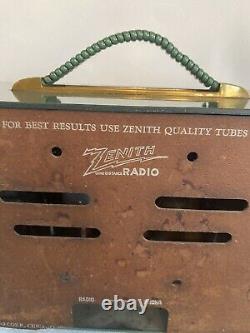 Zenith Vintage 1950's Radio, Model J615F, Apple Green & Gold Tube Radio Works
