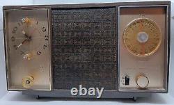 Zenith Vintage Am/Fm Tube Clock Radio Model M729