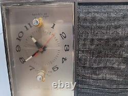 Zenith Vintage Am/Fm Tube Clock Radio Model M729