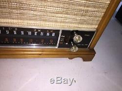 Zenith Wood Art Deco Tube Radio Made in USA Model S-58040