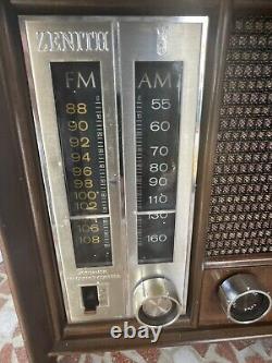 Zenith X334 Mid Century Modern Am/Fm Stereo Radio