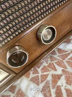 Zenith X334 Mid Century Modern Am/Fm Stereo Radio