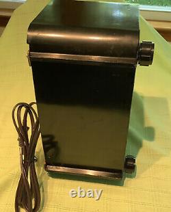Zenith model 5D810 the Pacemaker 1948 tube AM radio restored works
