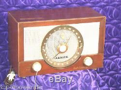 Zenith model Y832 AM-FM High Fidelity TUBE Radio Just serviced for the sale